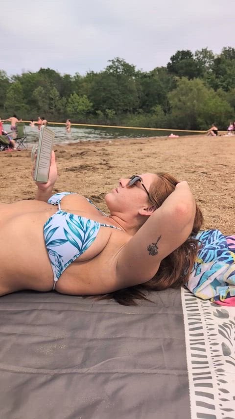 Flashing at the beach!